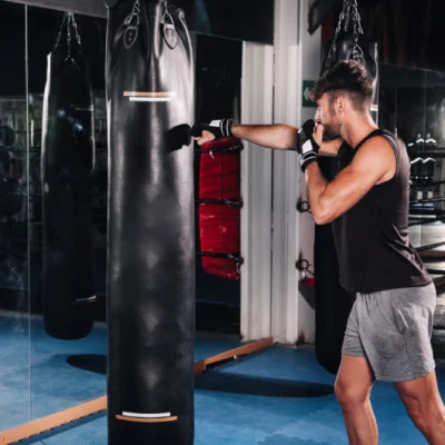 the-female-athlete-training-hard-in-the-gym-fitne-2022-02-02-04-52-15-utc1 (4)